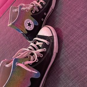 Girls converse